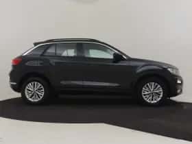 Volkswagen T-Roc (2021) thumbnail 9