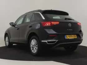 Volkswagen T-Roc (2021) thumbnail 10