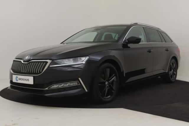Škoda Superb (2023) thumbnail 1