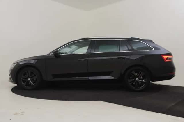 Škoda Superb (2023) thumbnail 2