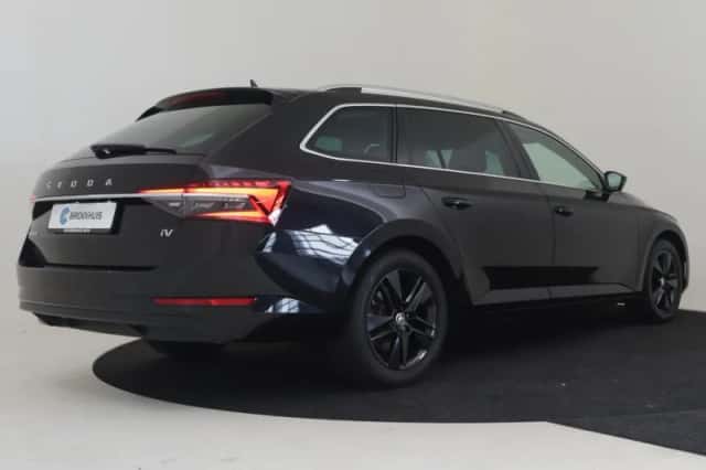 Škoda Superb (2023) thumbnail 3