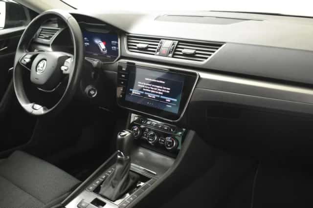 Škoda Superb (2023) thumbnail 6