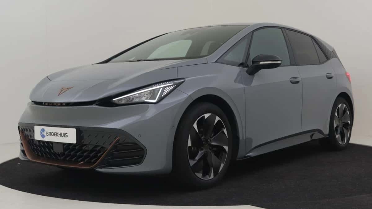 CUPRA Born (2023) — foto 1