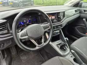 Volkswagen Polo (2023) thumbnail 2