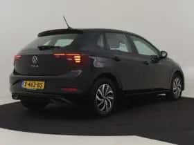 Volkswagen Polo (2023) thumbnail 2
