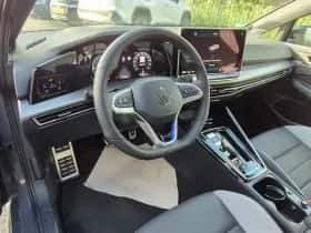 Volkswagen Golf (2025) thumbnail 2