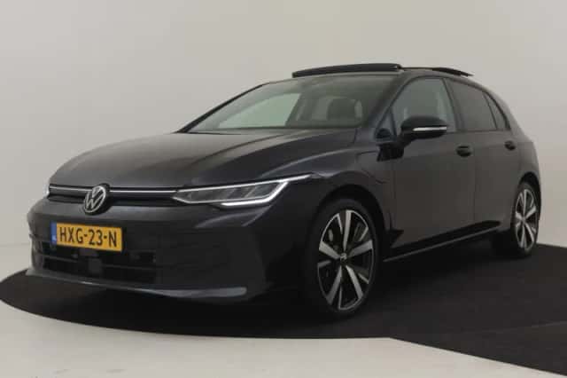 Volkswagen Golf (2025) thumbnail 1