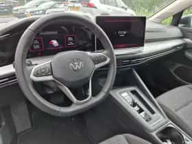 Volkswagen Golf (2025) thumbnail 2
