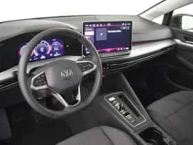 Volkswagen Golf (2025) thumbnail 4