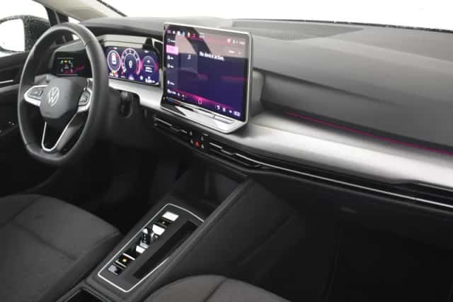 Volkswagen Golf (2025) thumbnail 6