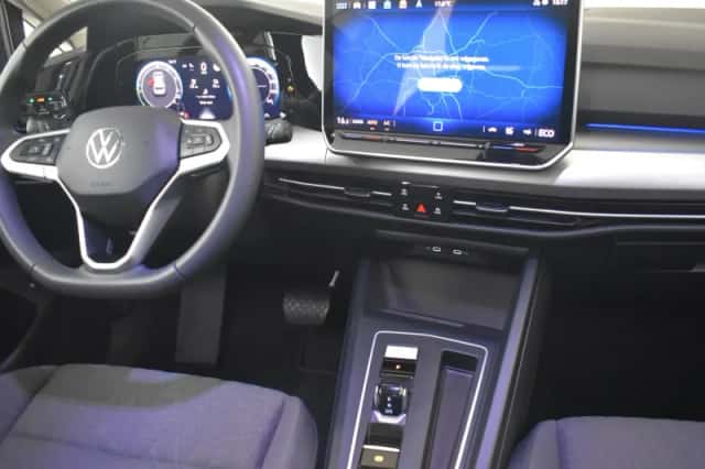 Volkswagen Golf (2025) thumbnail 5