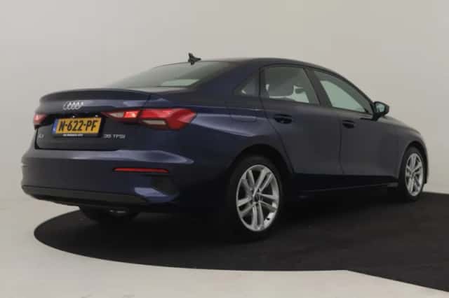 Audi A3 (2021) thumbnail 2
