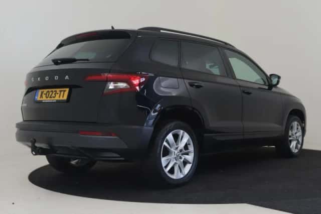 Škoda Karoq (2021) thumbnail 2