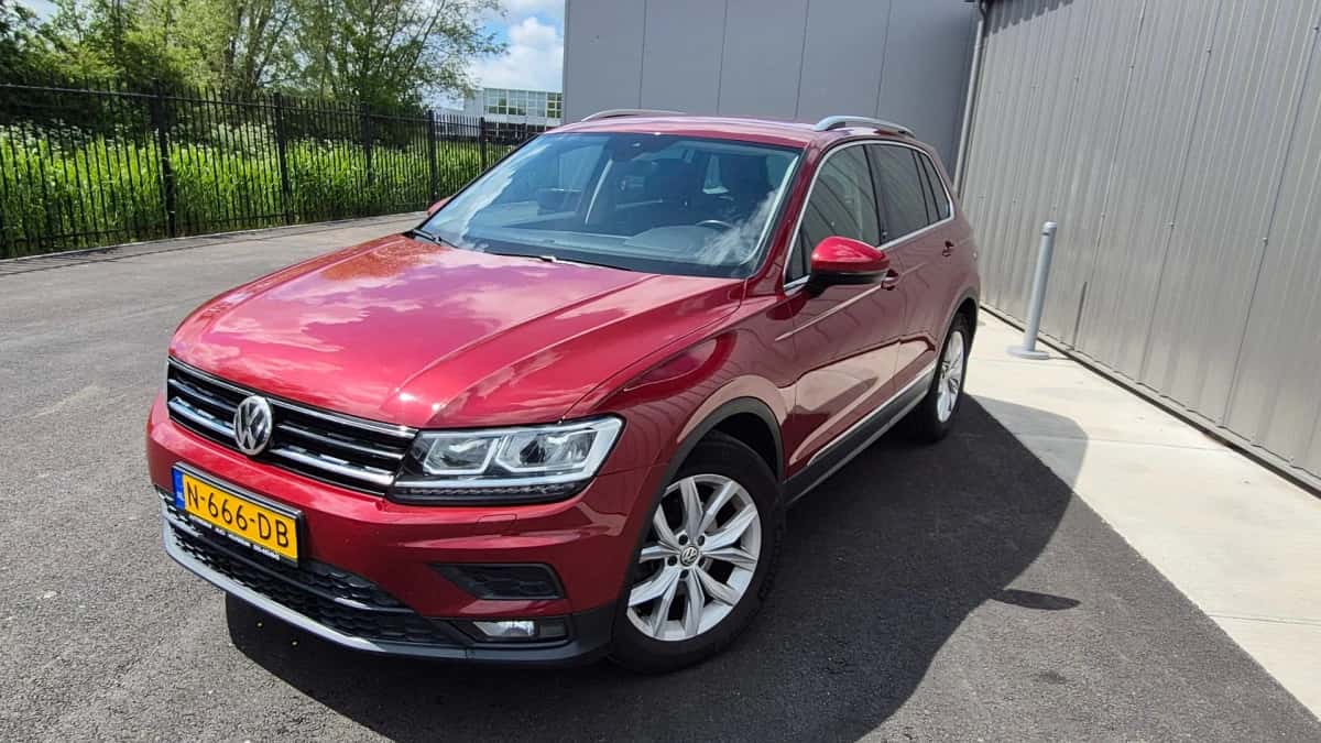 Volkswagen Tiguan (2018) — foto 1