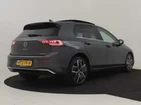 Volkswagen Golf (2025) thumbnail 2
