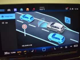 Volkswagen Golf (2025) thumbnail 17