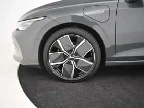 Volkswagen Golf (2025) thumbnail 26