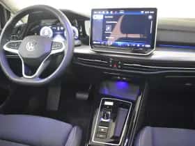 Volkswagen Golf (2025) thumbnail 5