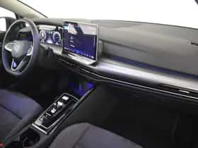 Volkswagen Golf (2025) thumbnail 6