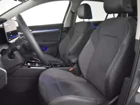 Volkswagen Golf (2025) thumbnail 7