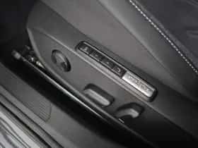 Volkswagen Golf (2025) thumbnail 8