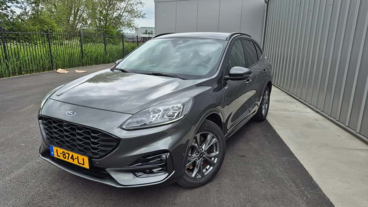 Ford Kuga (2021) — foto 1