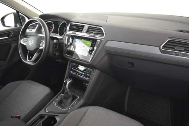Volkswagen Tiguan (2022) thumbnail 6