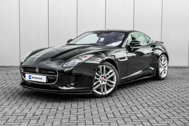 Jaguar F-Type (2017) thumbnail 1
