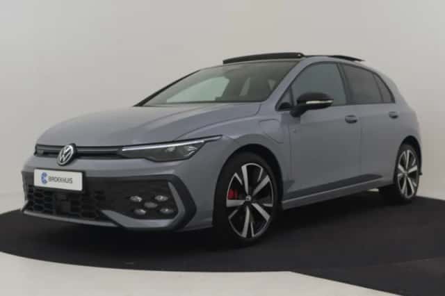 Volkswagen Golf (2025) thumbnail 1