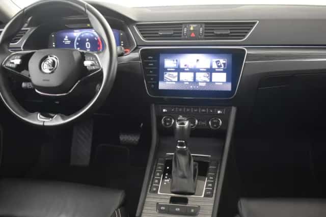 Škoda Superb (2022) thumbnail 5