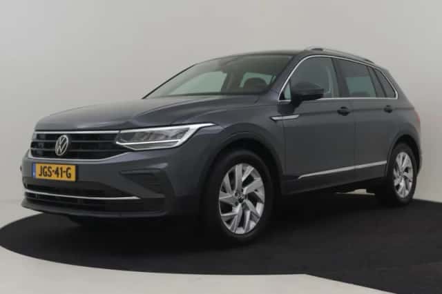 Volkswagen Tiguan (2023) thumbnail 1