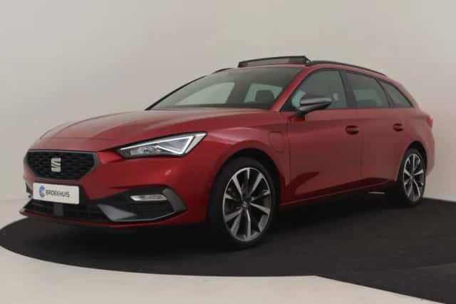 SEAT Leon Sportstourer (2023) thumbnail 1