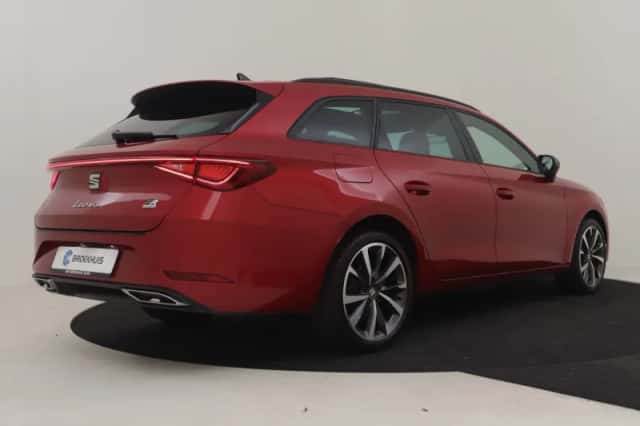 SEAT Leon Sportstourer (2023) thumbnail 2