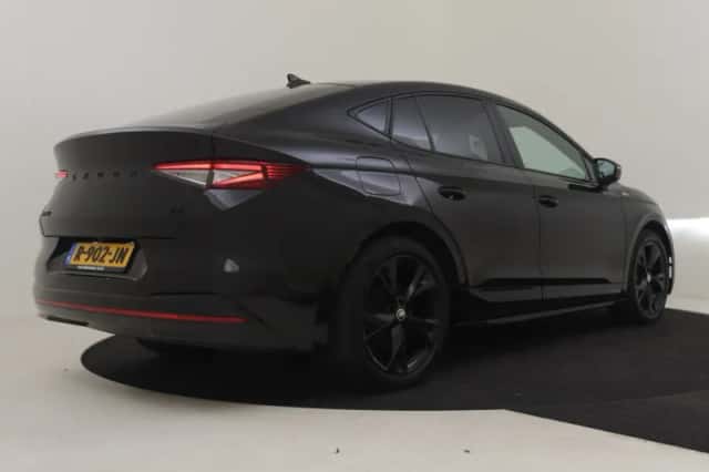 Škoda Enyaq (2022) thumbnail 2
