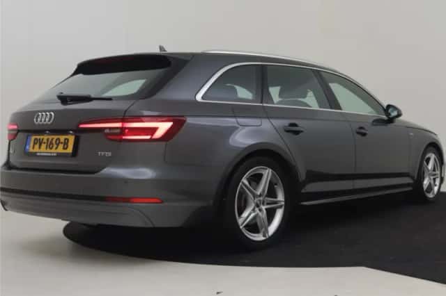 Audi A4 (2017) thumbnail 2