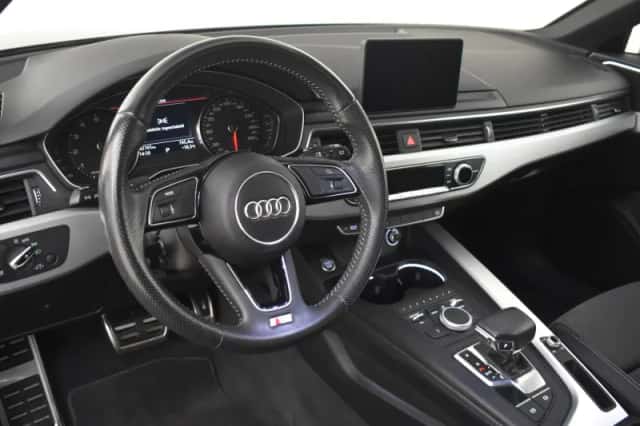 Audi A4 (2017) thumbnail 4
