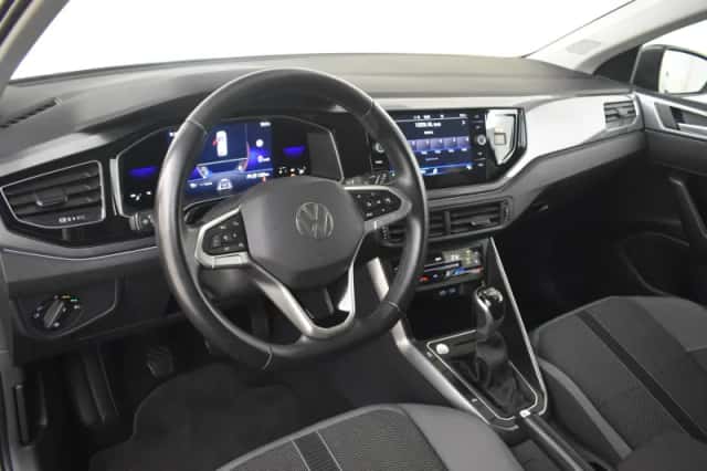 Volkswagen Polo (2022) thumbnail 4