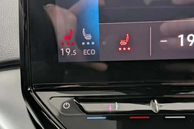 Volkswagen ID.4 (2021) thumbnail 6