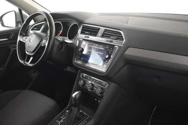 Volkswagen Tiguan (2021) thumbnail 6