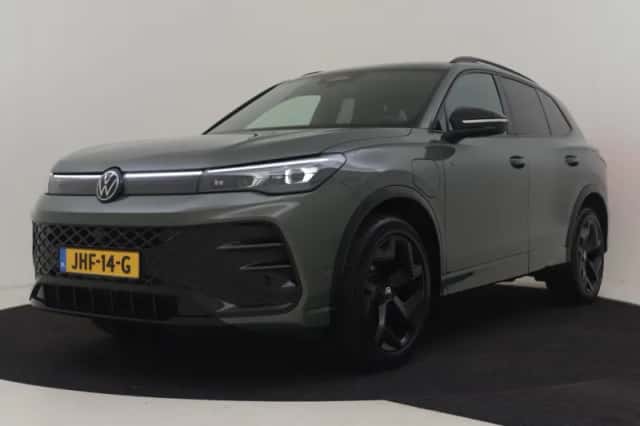 Volkswagen Tiguan (2024) thumbnail 1