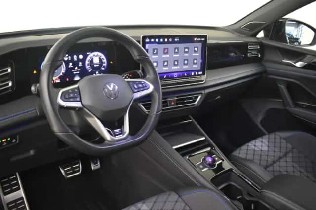 Volkswagen Tiguan (2024) thumbnail 4
