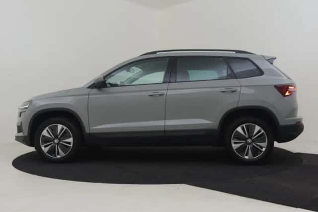 Škoda Karoq (2023) thumbnail 3