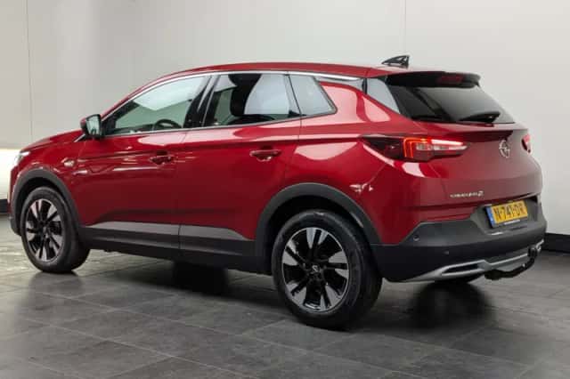 Opel Grandland X (2021) thumbnail 2