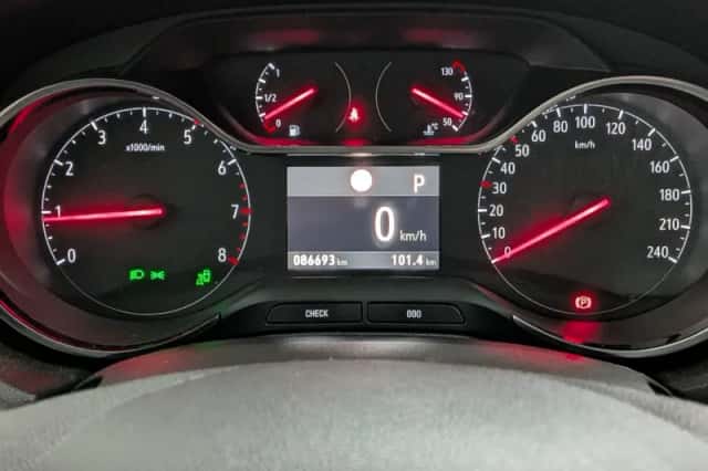 Opel Grandland X (2021) thumbnail 6