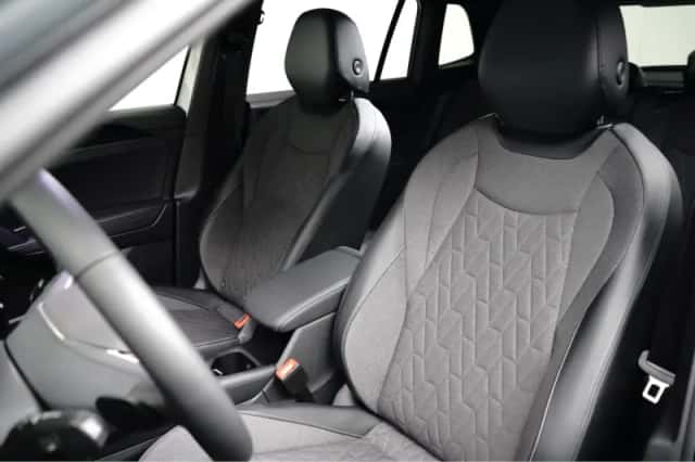 Volkswagen Tiguan (2026) thumbnail 4