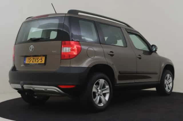 Škoda Yeti (2013) thumbnail 3