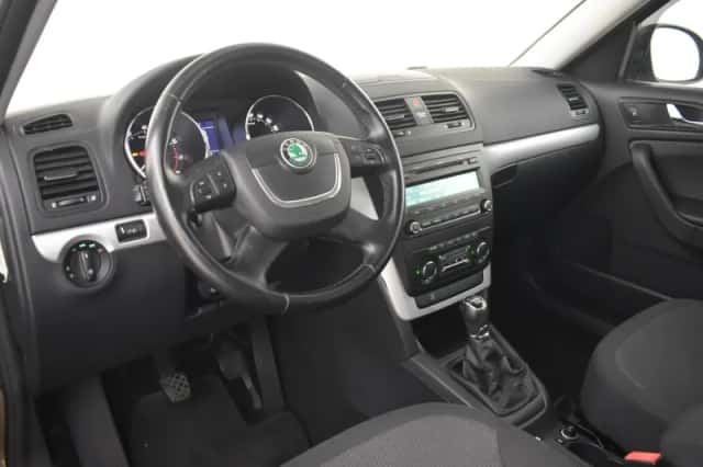 Škoda Yeti (2013) thumbnail 4