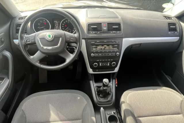Škoda Yeti (2013) thumbnail 5