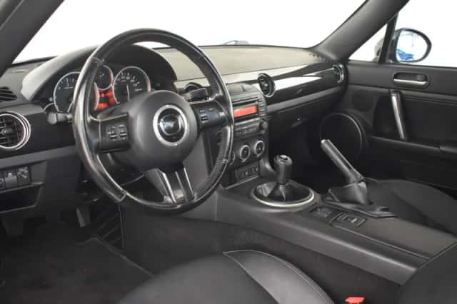 Mazda MX-5 (2013) thumbnail 5