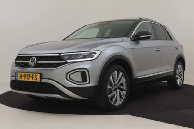 Volkswagen T-Roc (2022) thumbnail 1